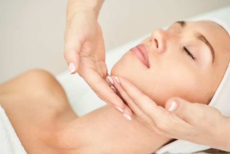 Hydra Facial